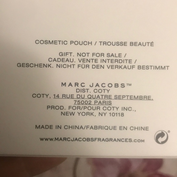 Daisy Marc Jacob cosmetic pouch - Picture 5 of 5